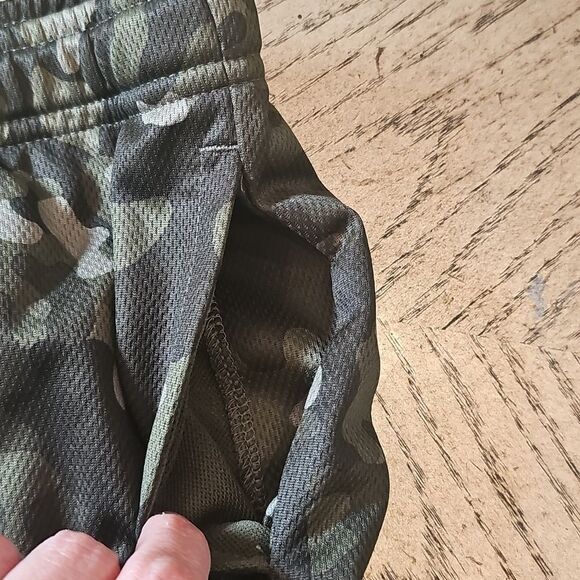 Camo Shorts size 7 Ideology - Picture 7 of 9